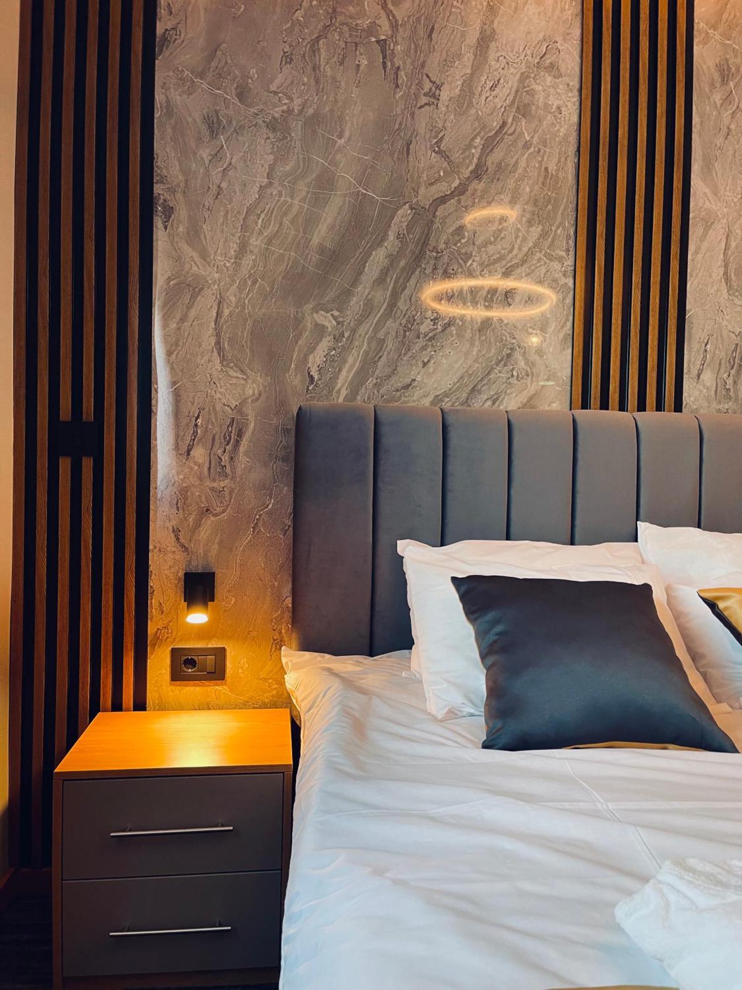 Mozaik Apartments & Spa - Modern 4-Star Apartments With Exclusive Private Spa Wellness In The City Center - Sauna, Jacuzzi, Turkish Bath - Free Parking, Wi-Fi - Rooms & Apartments Ćuprija Kültér fotó